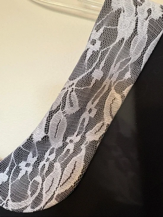 Classic Black Mini Dress with Lace Collar - Picture 2 of 5